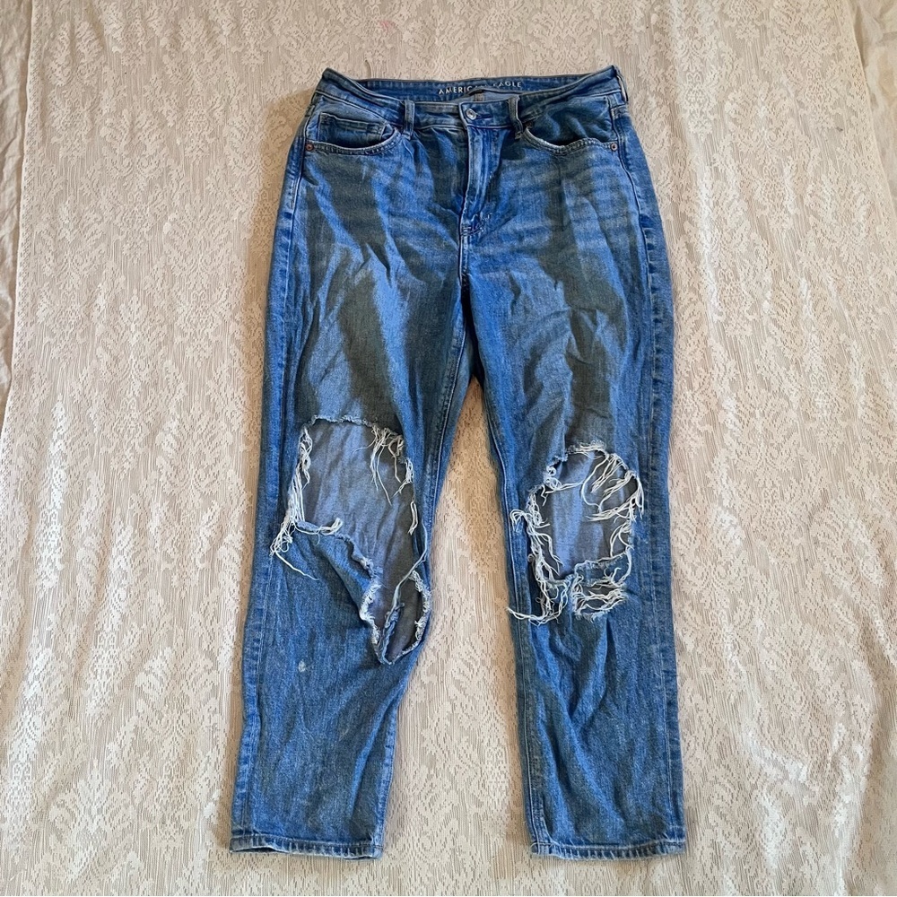 AEO destroyed medium wash mom jeans